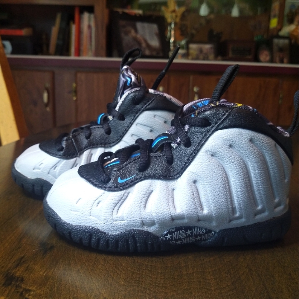 Nike Foamposite Little Posite One GS 'Graffiti' Wolf Grey Size 5 C (644791-009)